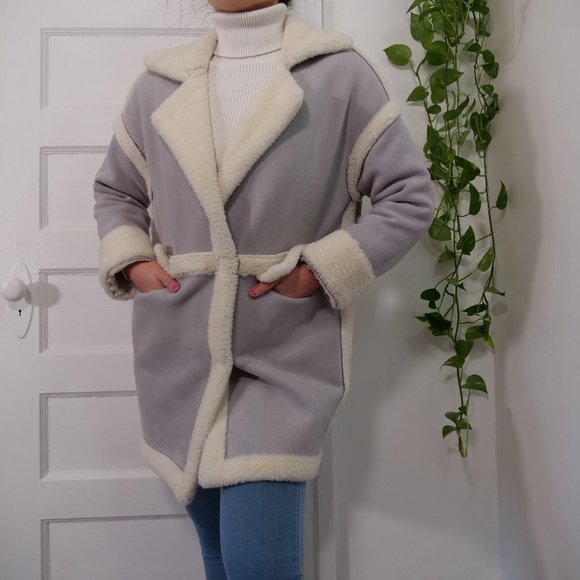 Colorblock pastel blue faux fur coat. Size: US S/XS Very soft and warm - Picture 8 of 14